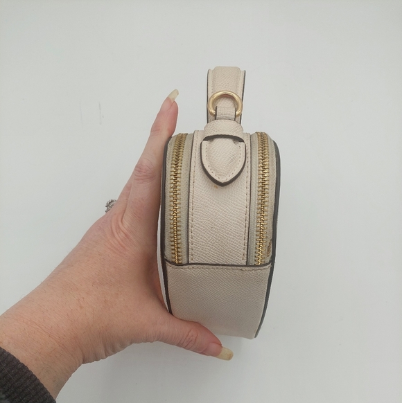 Coach Heart-Shaped Crossbody In Signture Canvas Light Brown/ White - Picture 3 of 11